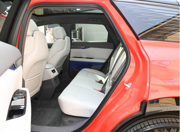 Cadillac Optiq