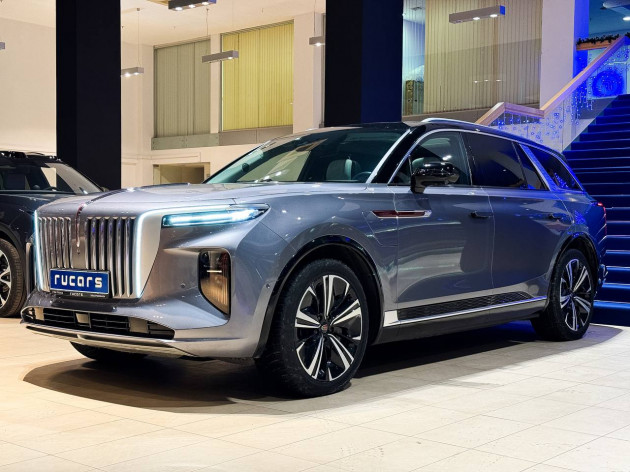 Hongqi E-HS9