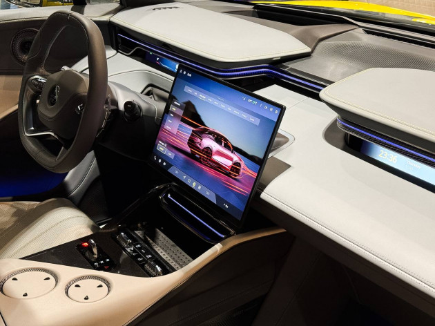 Lotus Eletre 2024