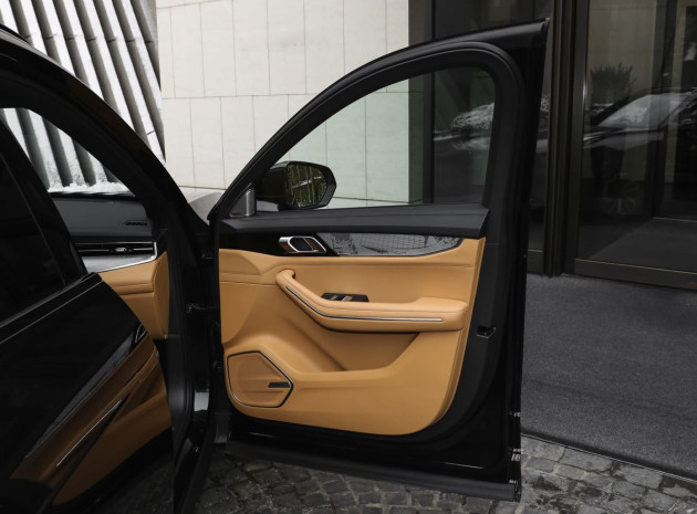 Lynk & Co 09 EM-P