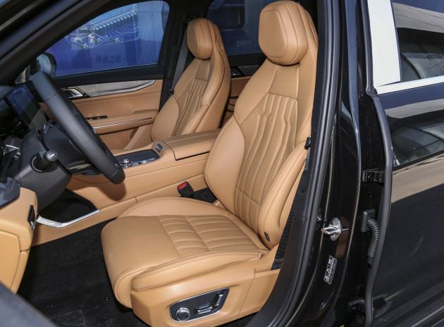 Lynk & Co 09 EM-P