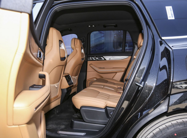 Lynk & Co 09 EM-P