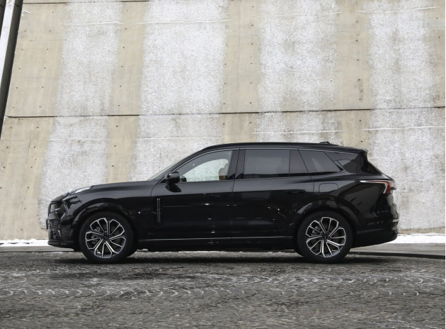 Lynk & Co 09 EM-P