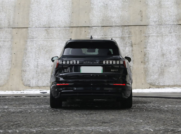Lynk & Co 09 EM-P