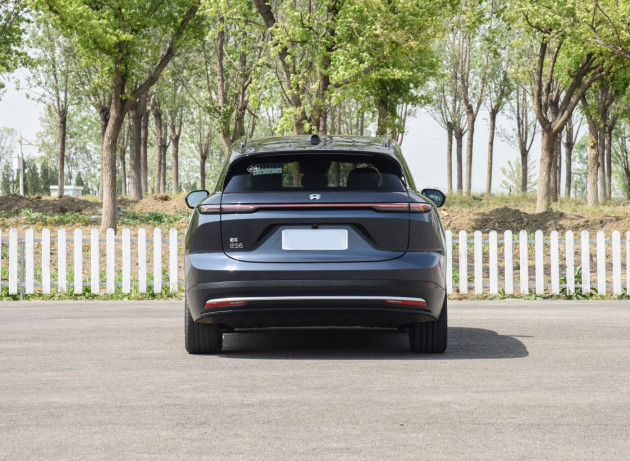 NIO ES6