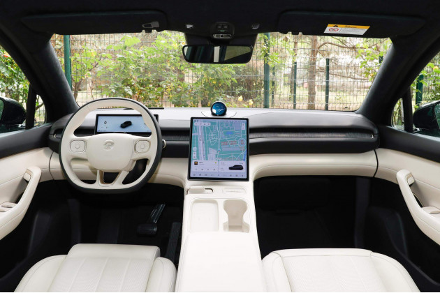 NIO ES6