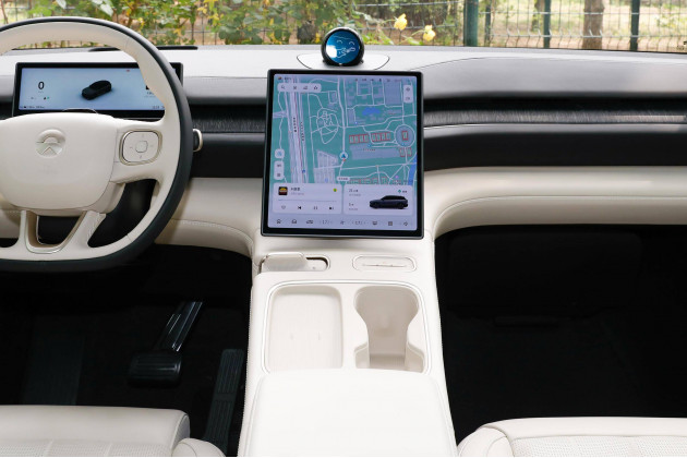 NIO ES6