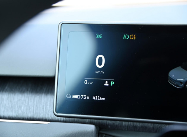 NIO ES8
