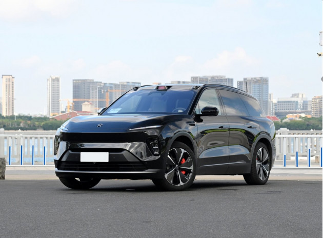 NIO ES8