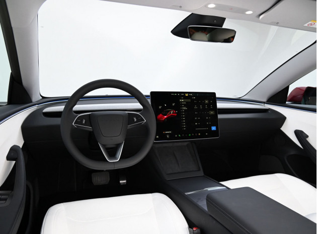 Tesla Model 3 2024